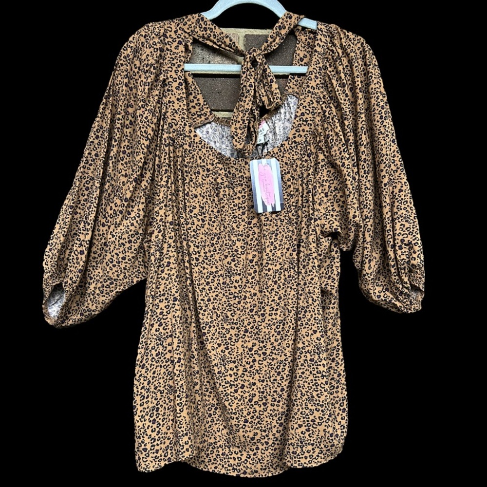 NWT Cheetah Print Half Sleeve Shirt